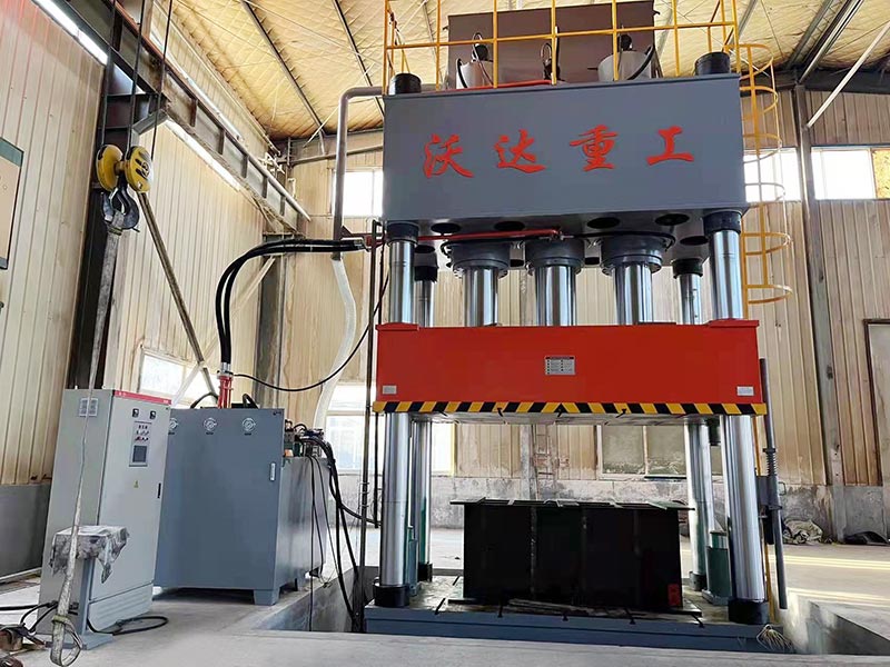 1500噸SMC乒乓球台面成型液壓機 1500噸SMC乒乓球台面成型液壓機