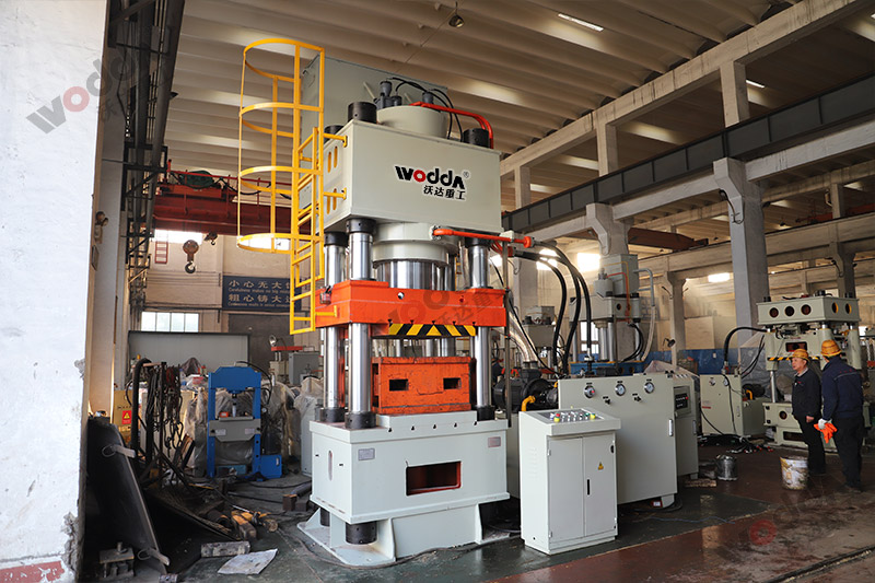 不鏽鋼地溝蓋闆成型液壓機