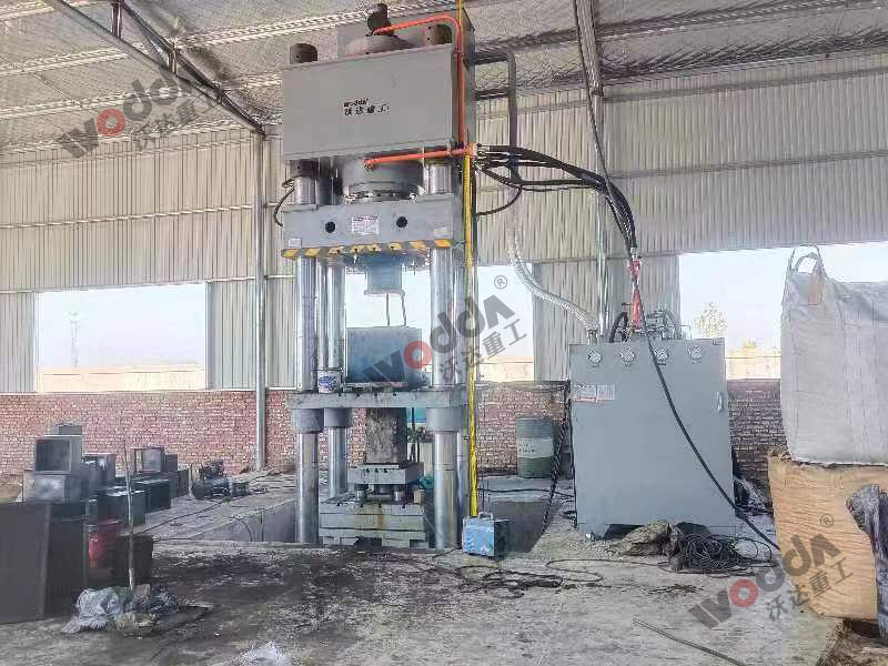 800噸匣缽成型液壓機 800噸匣缽成型液壓機