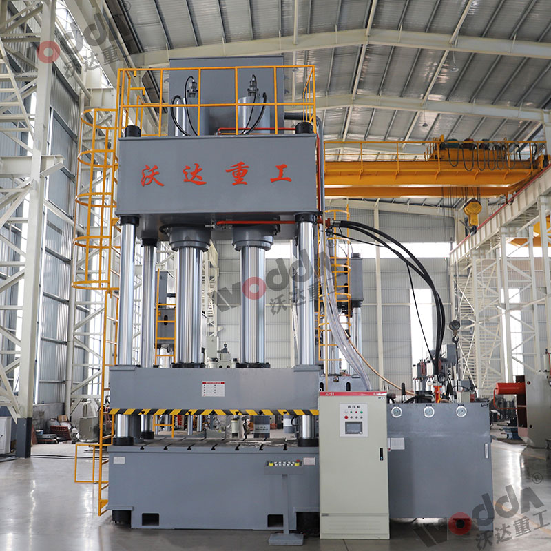 630噸三梁四柱液壓機 630噸三梁四柱液壓機