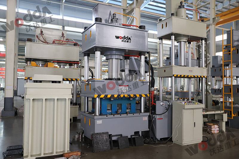 315噸樹脂井蓋成型液壓機 315噸樹脂井蓋成型液壓機