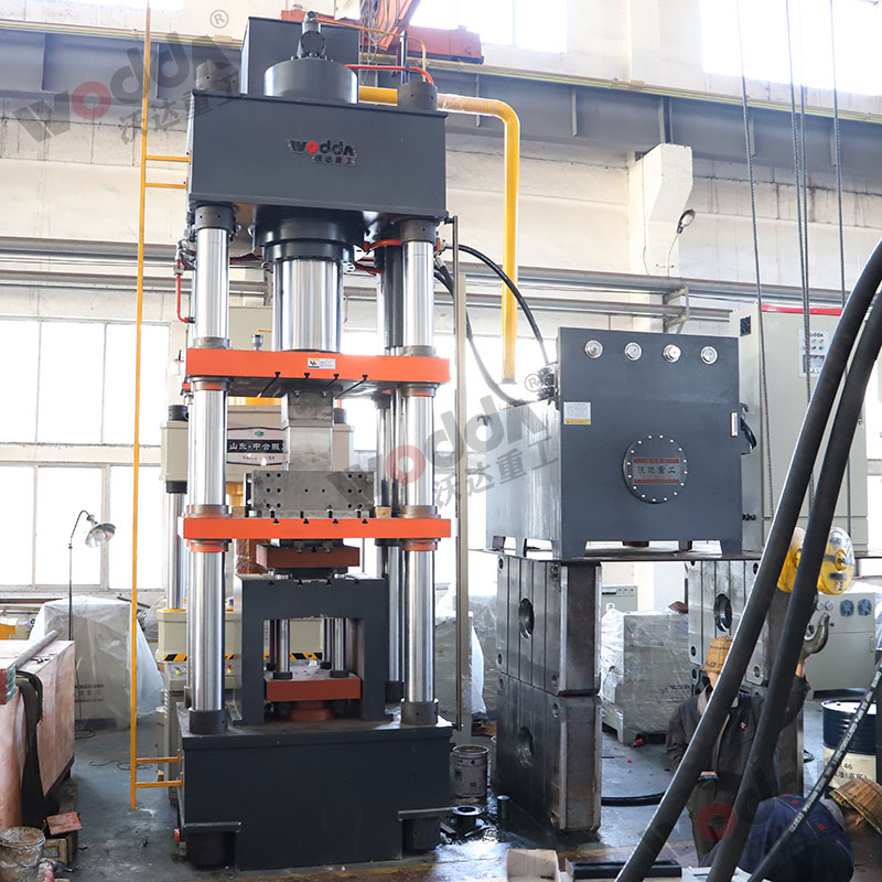 630噸石墨匣缽液壓機 630噸石墨匣缽液壓機