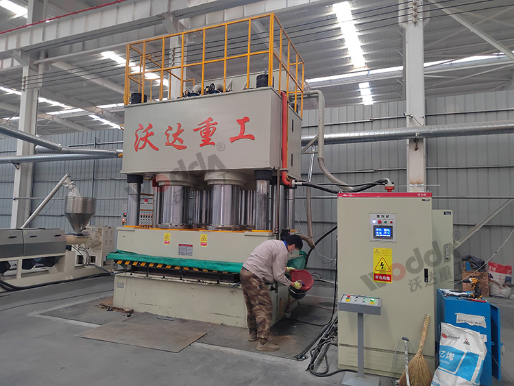 1250噸壓濾機濾闆成型液壓機 1250噸壓濾機濾闆成型液壓機