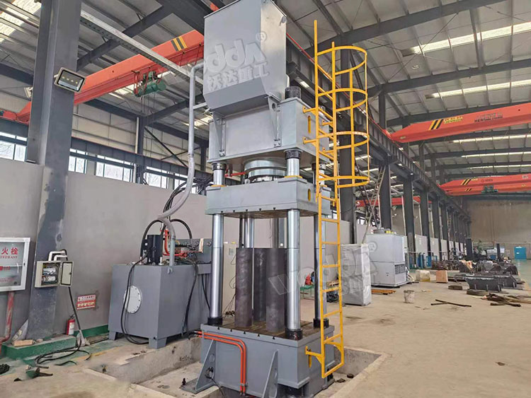 630噸SMC複合材料模壓機 630噸SMC複合材料模壓機