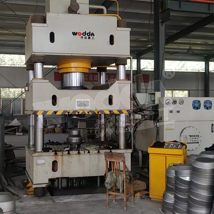 500噸不鏽鋼封頭液壓機 500噸不鏽鋼封頭液壓機