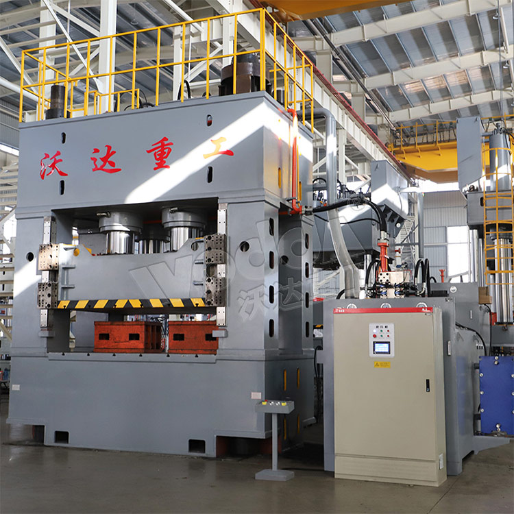 2000噸框架液壓機車間實拍 2000噸框架液壓機車間實拍