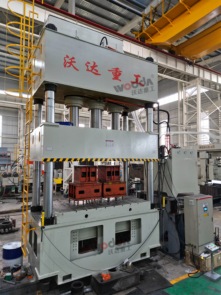 1000噸三梁四柱液壓機帶液壓墊 1000噸三梁四柱液壓機帶液壓墊