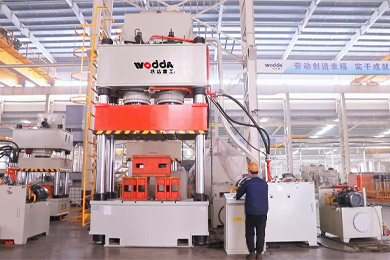 大台面雙缸(gang)1000噸三梁四柱液(ye)壓機