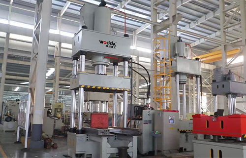 500噸伺服液壓(ya)機帶移動工作(zuò)台