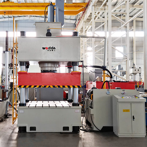 500噸垃圾(jī)箱外殼沖壓(ya)成型液壓機(ji)